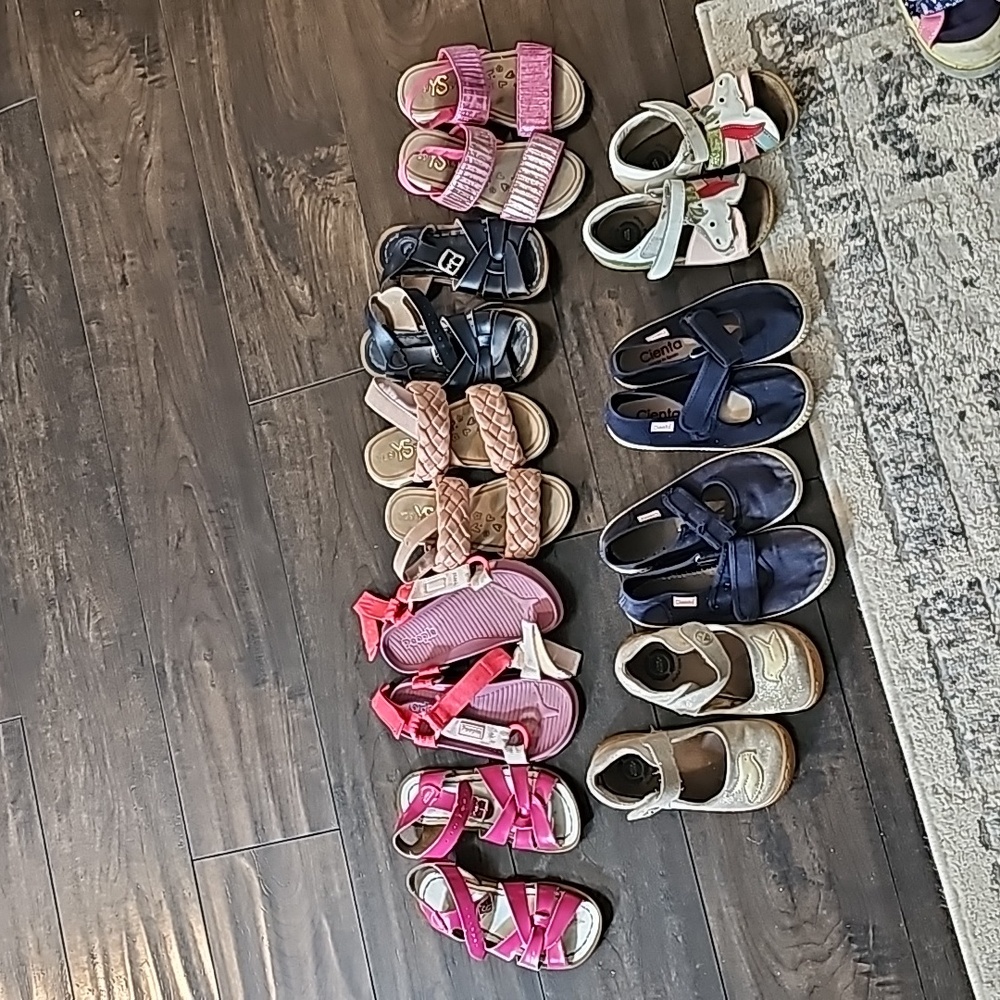 BULK GIRLS SANDALS SHOES SIZE 10